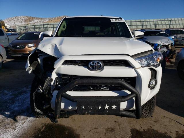 JTEBU5JR4J5514280 - 2018 TOYOTA 4RUNNER SR5/SR5 PREMIUM თეთრი ფოტო 5