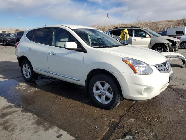 JN8AS5MV5DW626605 - 2013 NISSAN ROGUE S WHITE photo 4