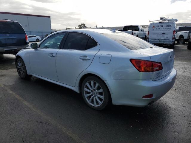 JTHCK262082020419 - 2008 LEXUS IS 250 WHITE photo 2