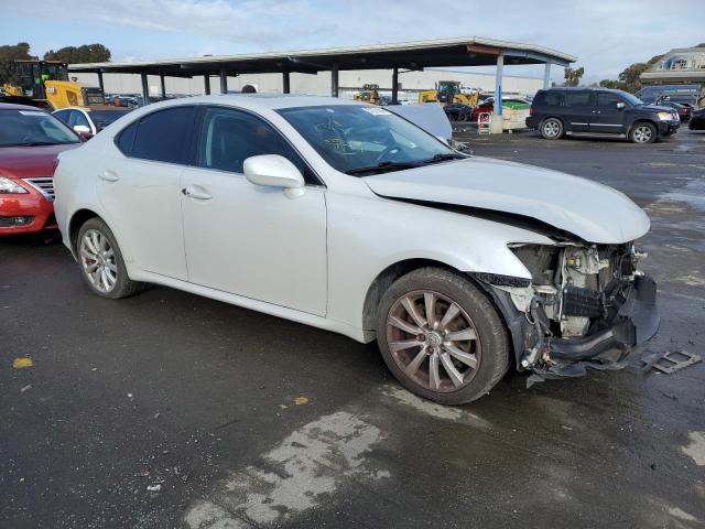 JTHCK262082020419 - 2008 LEXUS IS 250 WHITE photo 4