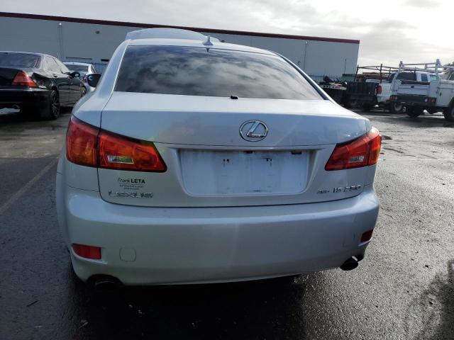 JTHCK262082020419 - 2008 LEXUS IS 250 WHITE photo 6