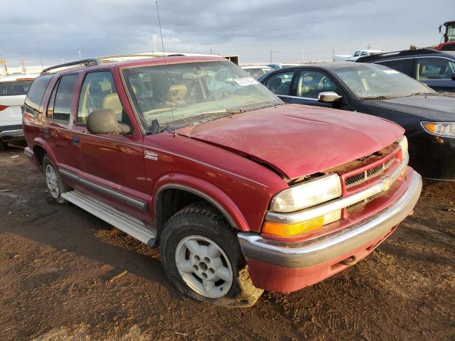 1GNDT13W0W2182978 - 1998 CHEVROLET BLAZER BURGUNDY photo 4