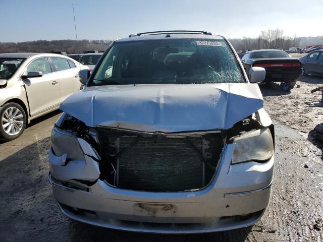 2A4RR5D16AR298696 - 2010 CHRYSLER TOWN & COU TOURING SILVER photo 5