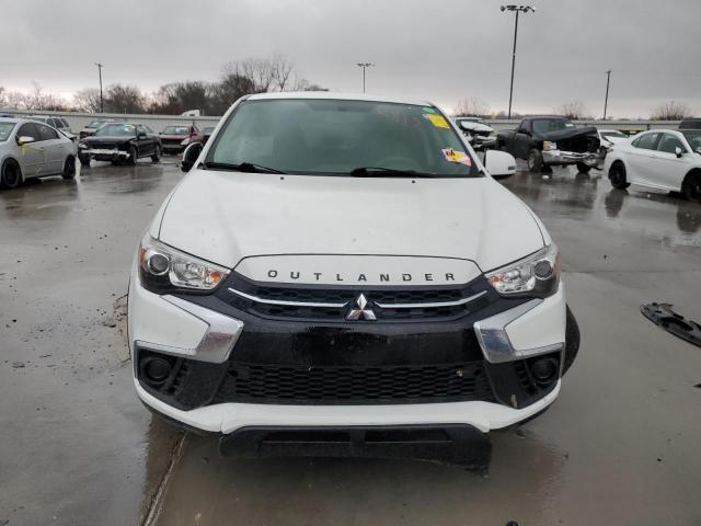 JA4AR3AU8JZ006925 - 2018 MITSUBISHI OUTLANDER ES WHITE photo 5