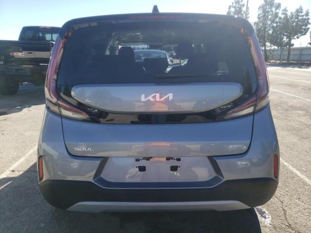 KNDJ23AU6P7851769 - 2023 KIA SOUL LX SILVER photo 6