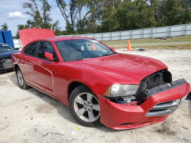 2C3CDXBG4DH525282 - 2013 DODGE CHARGER SE RED photo 4