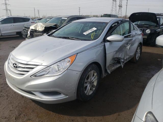 5NPEB4AC0CH416170 - 2012 HYUNDAI SONATA GLS SILVER photo 2