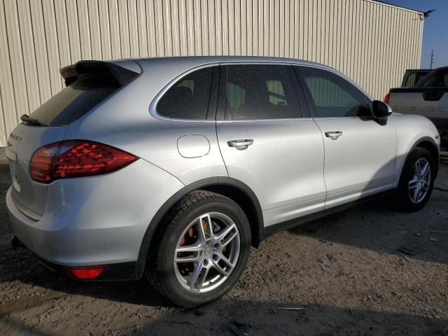 WP1AA2A23DLA13115 - 2013 PORSCHE CAYENNE SILVER photo 3