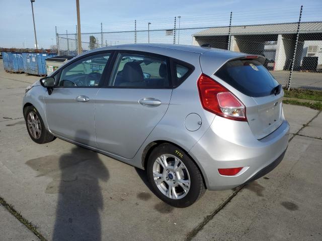 3FADP4EJ9FM115505 - 2015 FORD FIESTA SE SILVER photo 2