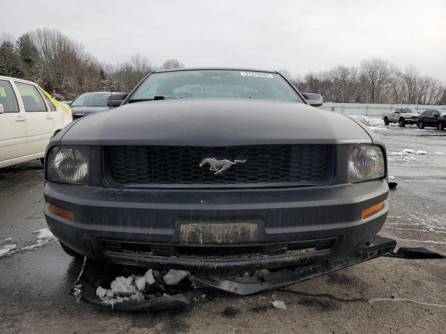 1ZVFT80N265176469 - 2006 FORD MUSTANG BLACK photo 5