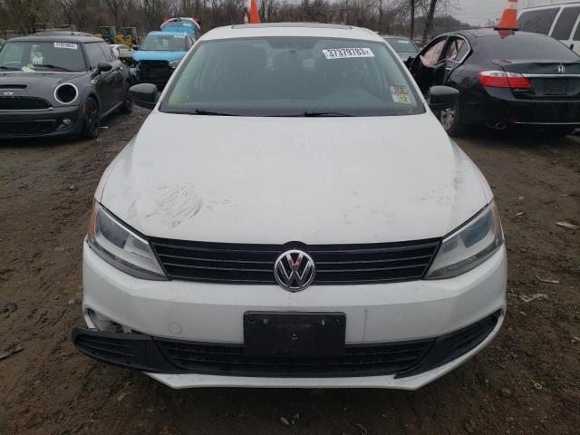 3VW2K7AJ1DM370571 - 2013 VOLKSWAGEN JETTA BASE WHITE photo 5