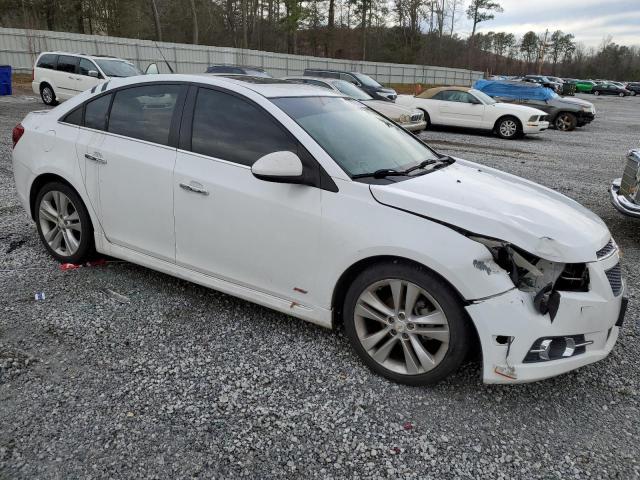 1G1PH5S94B7243975 - 2011 CHEVROLET CRUZE LTZ WHITE photo 4