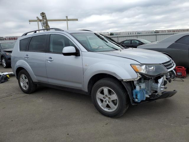 JA4LS21W18Z009314 - 2008 MITSUBISHI OUTLANDER ES SILVER photo 4