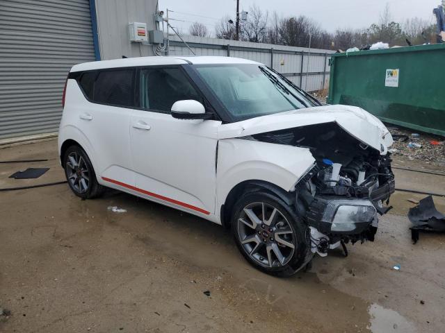 KNDJ63AU6M7142775 - 2021 KIA SOUL GT LINE WHITE photo 4