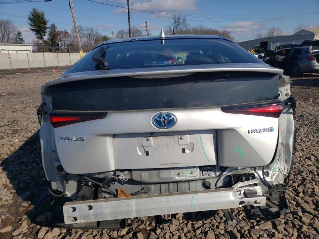 JTDKARFU8L3103951 - 2020 TOYOTA PRIUS L SILVER photo 6