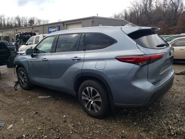 5TDGZRBH6NS221683 - 2022 TOYOTA HIGHLANDER XLE BLUE photo 2