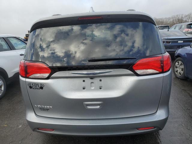 2C4RC1DG8LR262080 - 2020 CHRYSLER VOYAGER LXI GRAY photo 6