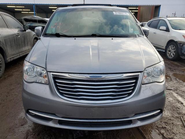 2C4RC1CG5FR608723 - 2015 CHRYSLER TOWN & COU TOURING L SILVER photo 5