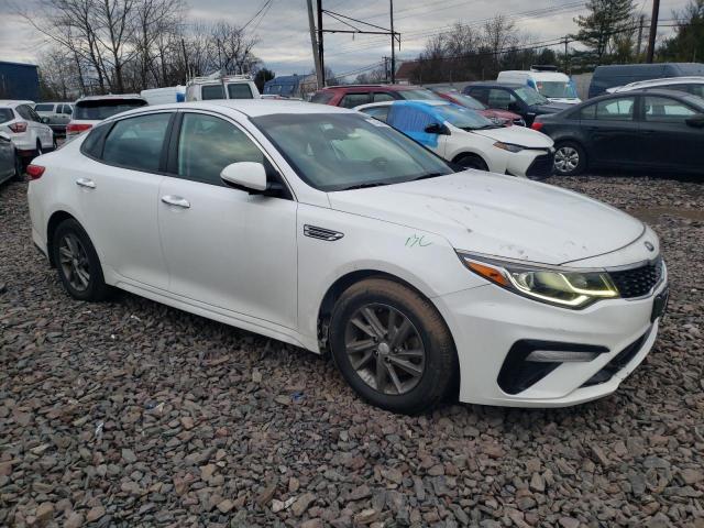 5XXGT4L39KG306974 - 2019 KIA OPTIMA LX WHITE photo 4