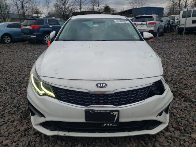 5XXGT4L39KG306974 - 2019 KIA OPTIMA LX WHITE photo 5