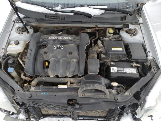 KNAGE123285169025 - 2008 KIA OPTIMA LX SILVER photo 11