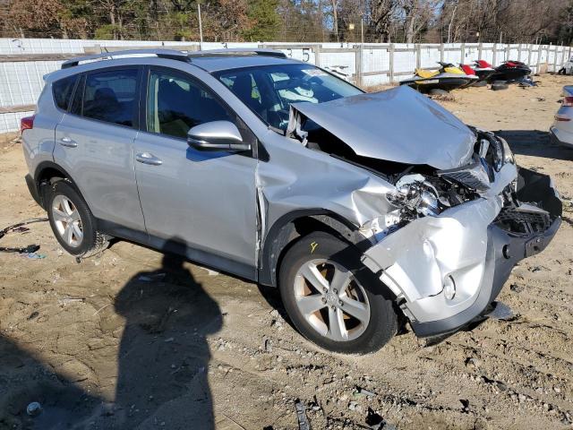 JTMRFREV9DD044043 - 2013 TOYOTA RAV4 XLE SILVER photo 4