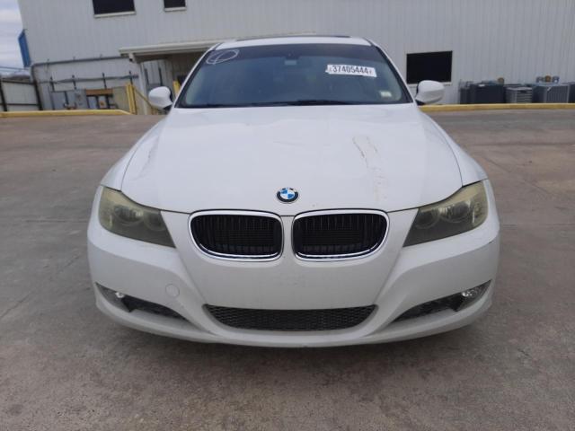 WBAPH7C59AA800585 - 2010 BMW 328 I WHITE photo 5