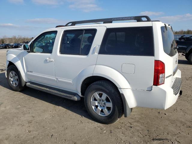 5N1AR18WX5C748880 - 2005 NISSAN PATHFINDER LE 白色 照片 2