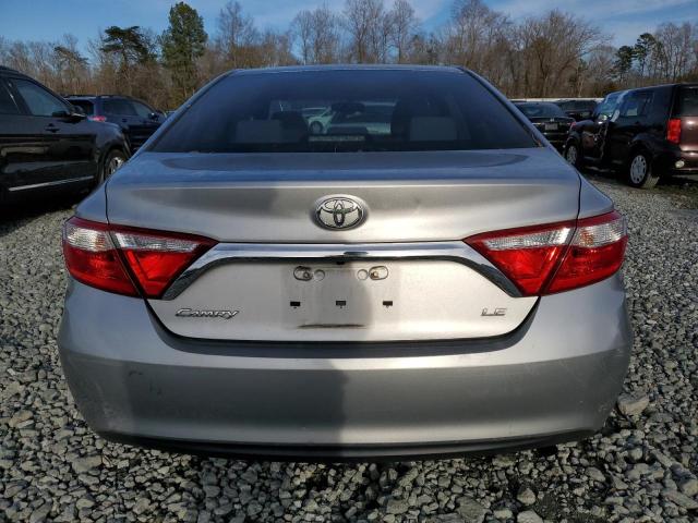 4T1BF1FK9FU004261 - 2015 TOYOTA CAMRY LE SILVER photo 6