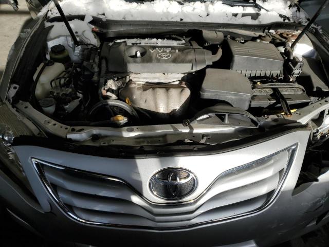 4T4BF3EK0AR030534 - 2010 TOYOTA CAMRY BASE SILVER photo 11