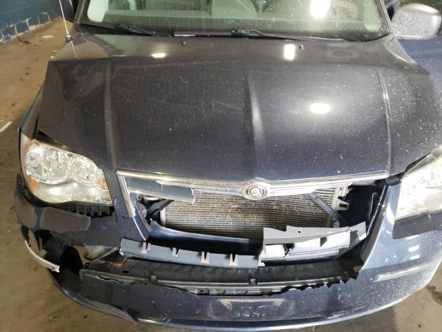 2A8HR44H98R621635 - 2008 CHRYSLER TOWN & COU LX BLUE photo 11