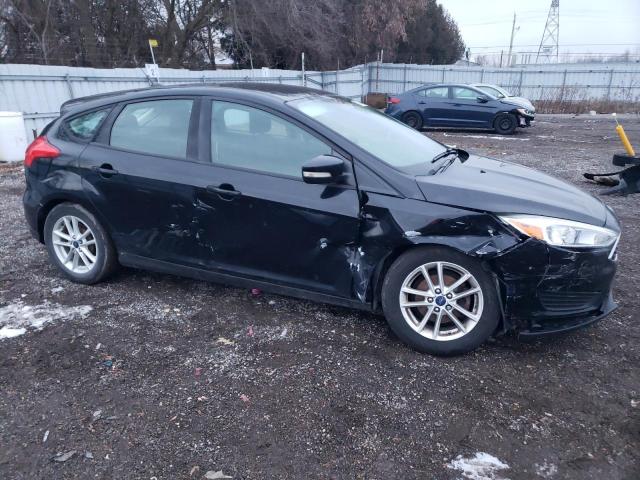 1FADP3K26GL333217 - 2016 FORD FOCUS SE BLACK photo 4