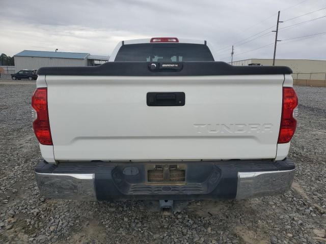 5TFRY5F11JX234380 - 2018 TOYOTA TUNDRA DOUBLE CAB SR/SR5 WHITE photo 6