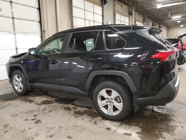 2T3P1RFVXMC176897 - 2021 TOYOTA RAV4 XLE BLACK photo 2