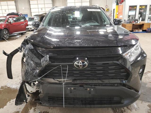 2T3P1RFVXMC176897 - 2021 TOYOTA RAV4 XLE BLACK photo 5