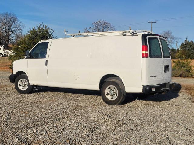 1GCWGGCG9D1117860 - 2013 CHEVROLET EXPRESS G2 WHITE photo 3