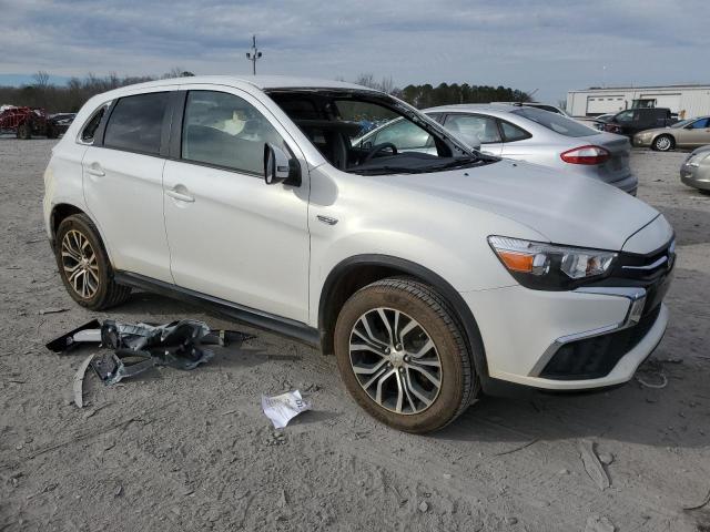 JA4AP3AU7JU004926 - 2018 MITSUBISHI OUTLANDER ES თეთრი ფოტო 4