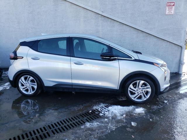 1G1FW6S01P4156889 - 2023 CHEVROLET BOLT EV 1LT SILVER photo 4