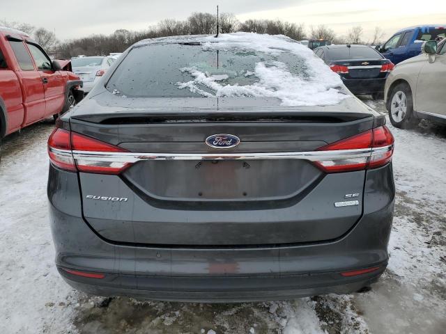 3FA6P0HD1JR165804 - 2018 FORD FUSION SE GRAY photo 6