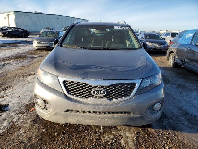 5XYKUDA24CG302927 - 2012 KIA SORENTO EX SILVER photo 5