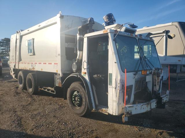 1M2AU02C4DM007110 - 2013 MACK 600 LEU600 WHITE photo 1