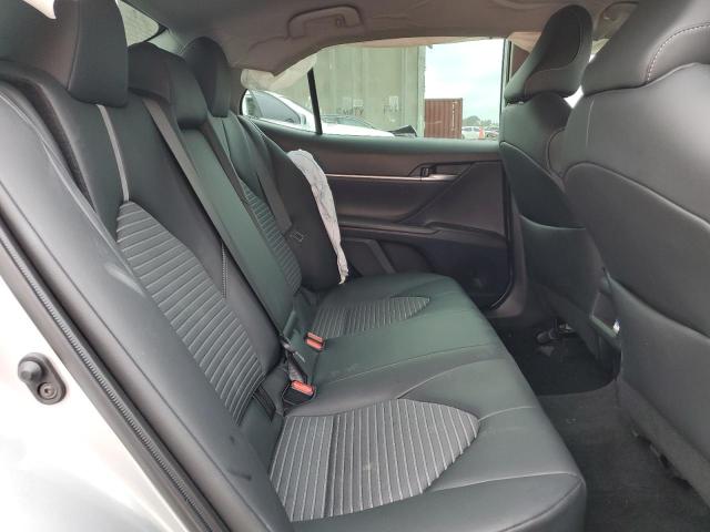 4T1G11AK1PU123242 - 2023 TOYOTA CAMRY SE NIGHT SHADE SILVER photo 10