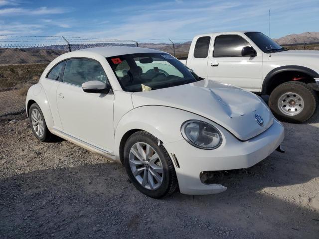 3VWJL7AT0DM663145 - 2013 VOLKSWAGEN BEETLE WHITE photo 4