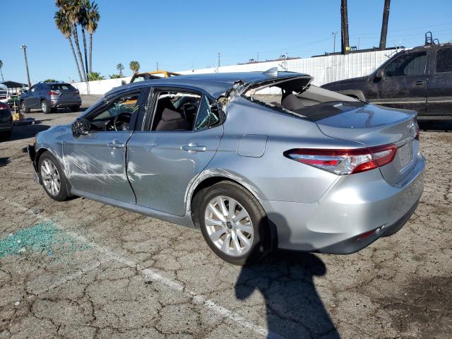 4T1L11AK4LU973391 - 2020 TOYOTA CAMRY LE SILVER photo 2