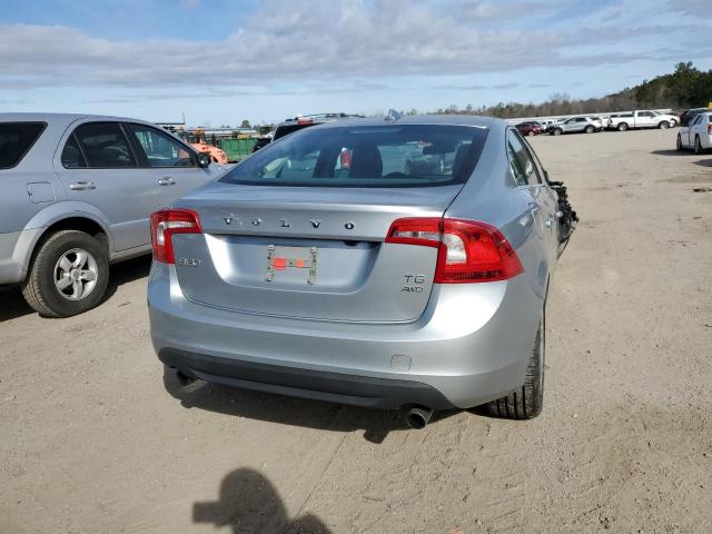 YV1902FH2C2044438 - 2012 VOLVO S60 T6 SILVER photo 6