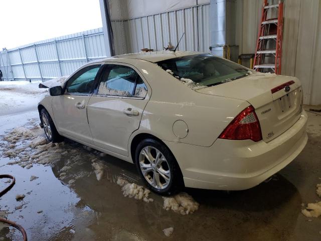 3FAHP0HGXCR357129 - 2012 FORD FUSION SE WHITE photo 2