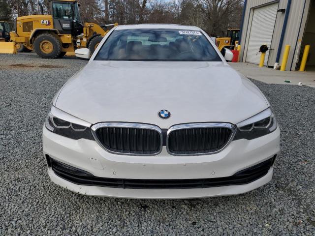 WBAJE7C52JWC57343 - 2018 BMW 540 XI WHITE photo 5