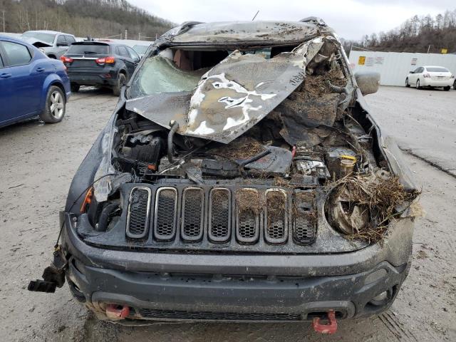 ZACCJBCT2GPD57504 - 2016 JEEP RENEGADE TRAILHAWK Šedá fotografie 5