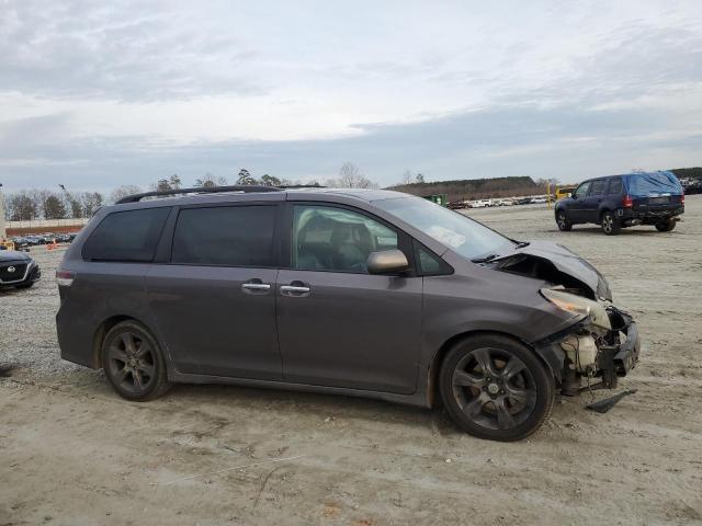 5TDXK3DC3GS699842 - 2016 TOYOTA SIENNA SE GRAY photo 4