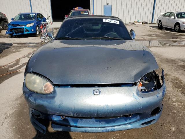 JM1NB3539X0135668 - 1999 MAZDA MX-5 MIATA BLUE photo 5